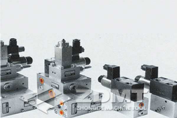 液压体系.jpg 液压体系.jpg